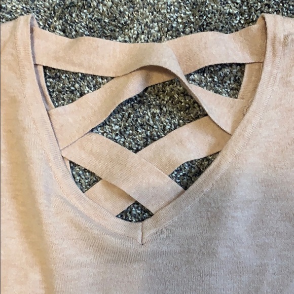 Light pink tunic sweater. Crosses in back - Picture 2 of 3